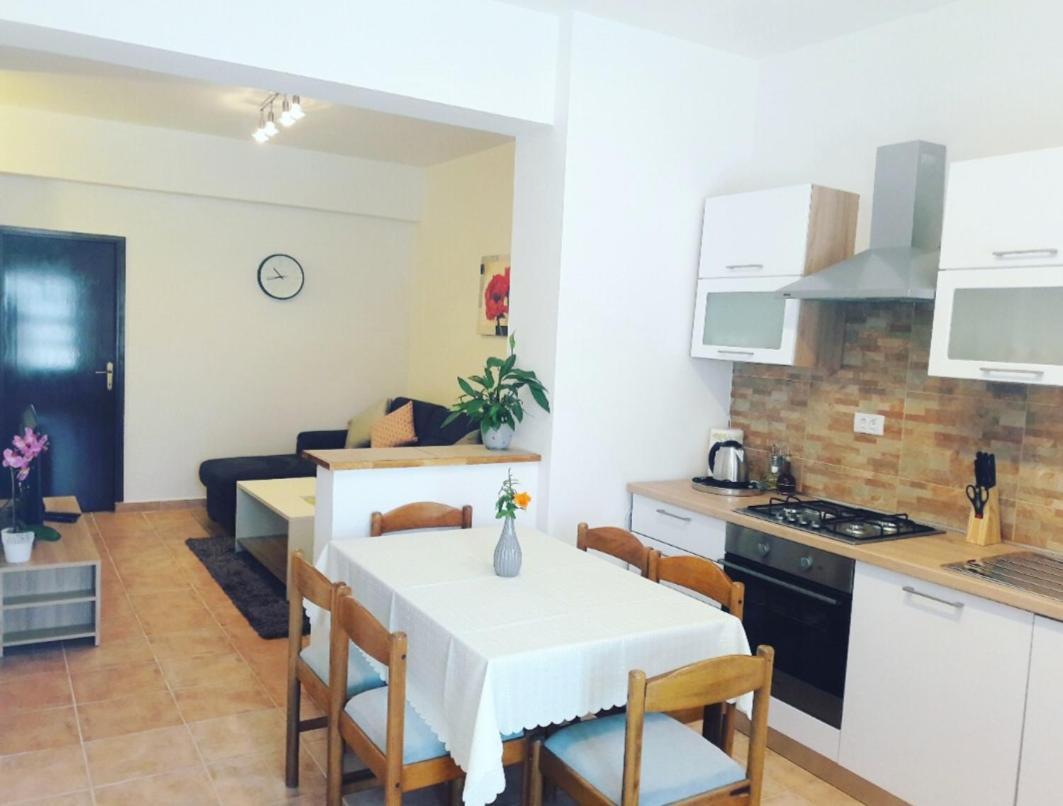 Apartment Nena Near The City Center With Free Parking Pula Extérieur photo