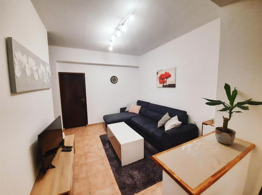 Apartment Nena Near The City Center With Free Parking Pula Extérieur photo
